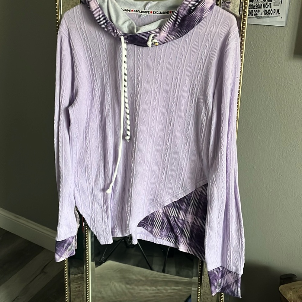 Exclusive plaid hoodie size small